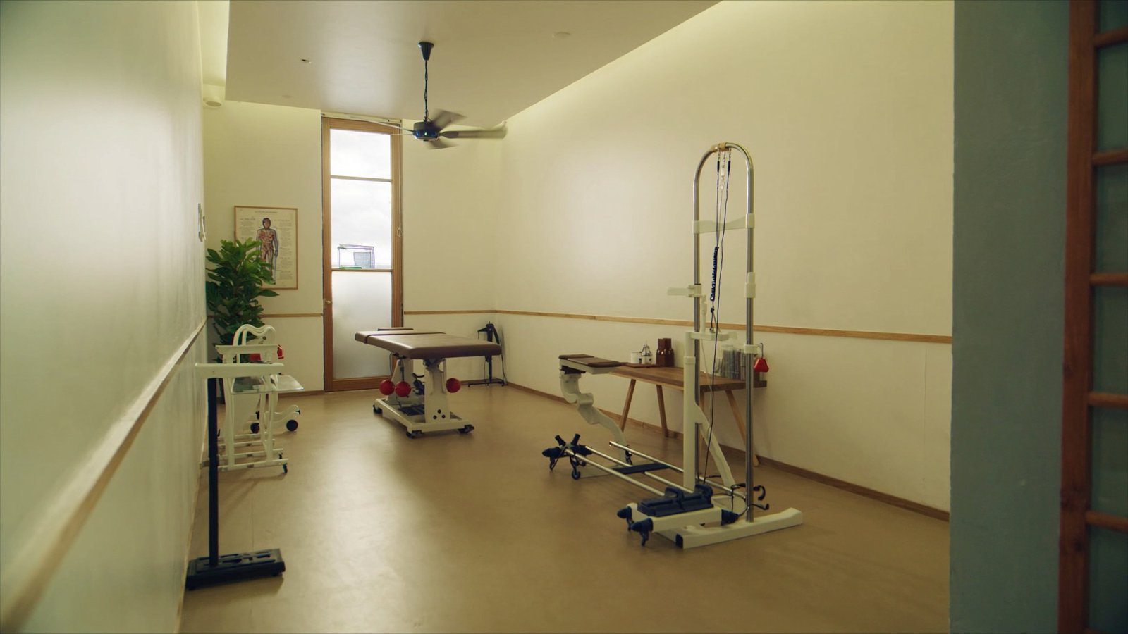Sala de atendimento da clínica Checkup Fisio na unidade Copacabana